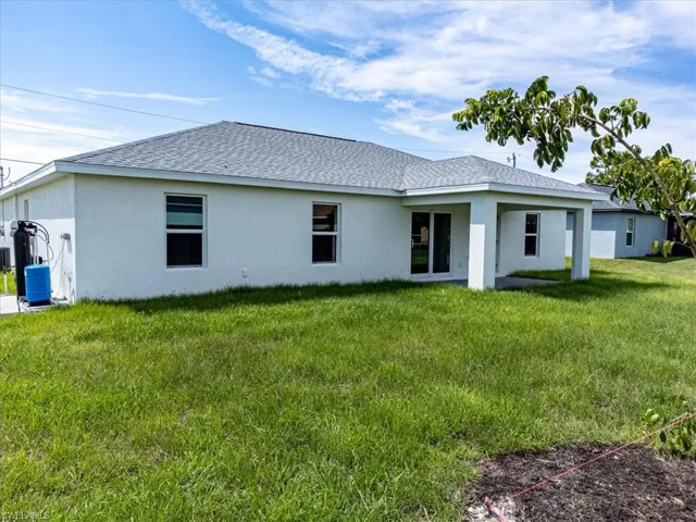 1705 NW 11th  PL, Cape Coral, FL 33993