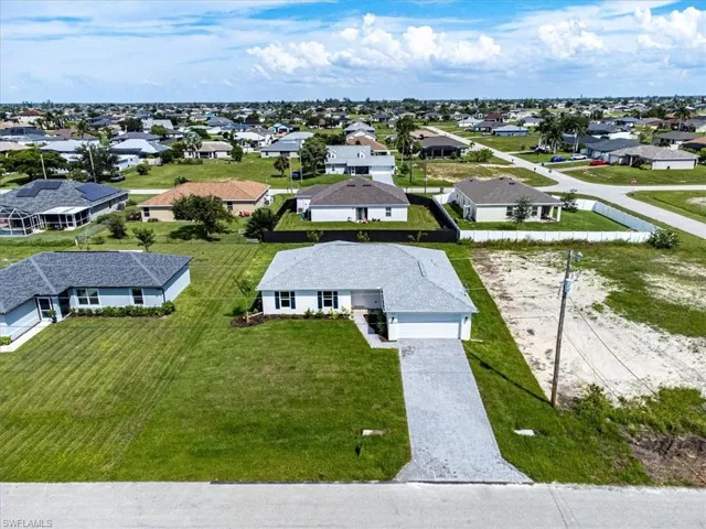 1705 NW 11th  PL, Cape Coral, FL 33993