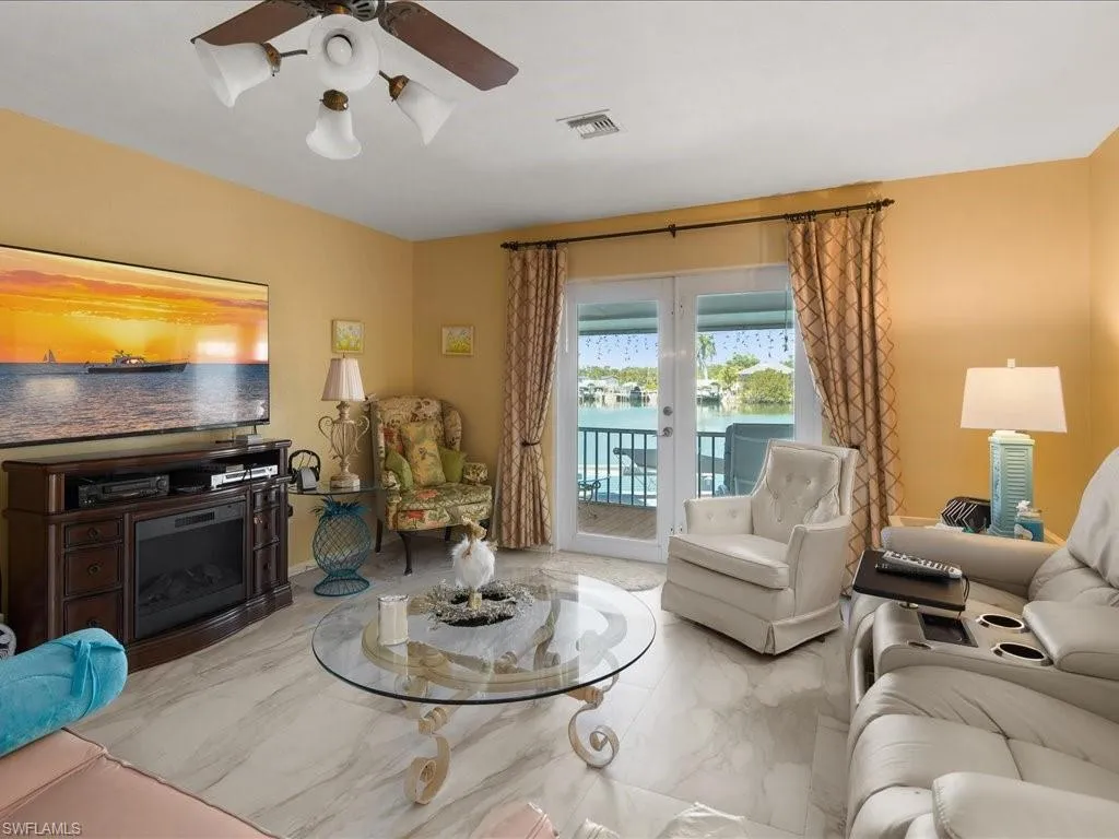 565 Coconut AVE, Goodland, FL 34140,224090555