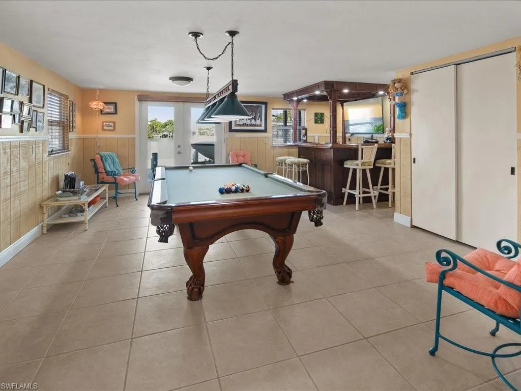 565 Coconut AVE, Goodland, FL 34140,224090555