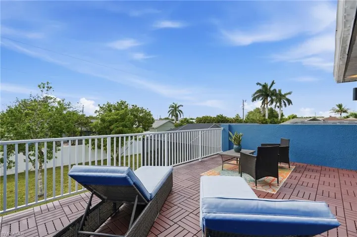 Patio terrace - sundeck of of loft area