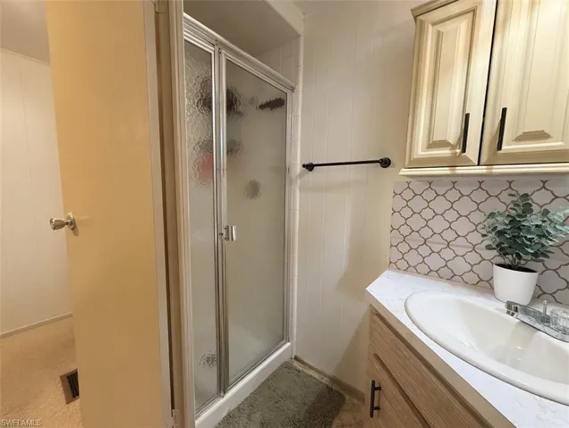 514  Blossom  CT, North Fort Myers, FL 33917