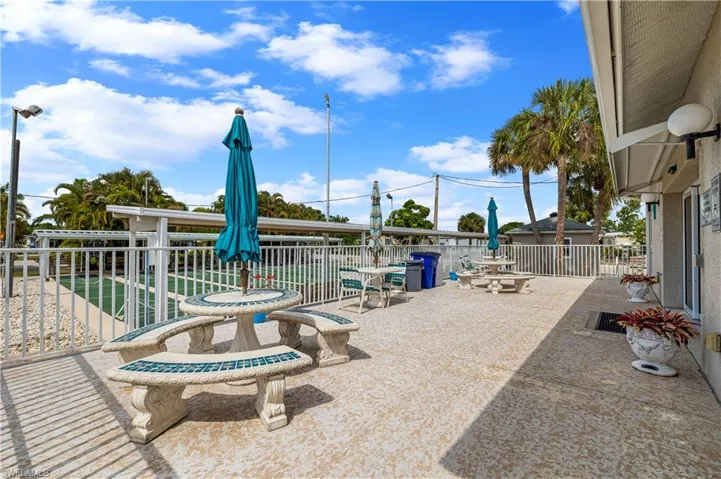 514  Blossom  CT, North Fort Myers, FL 33917
