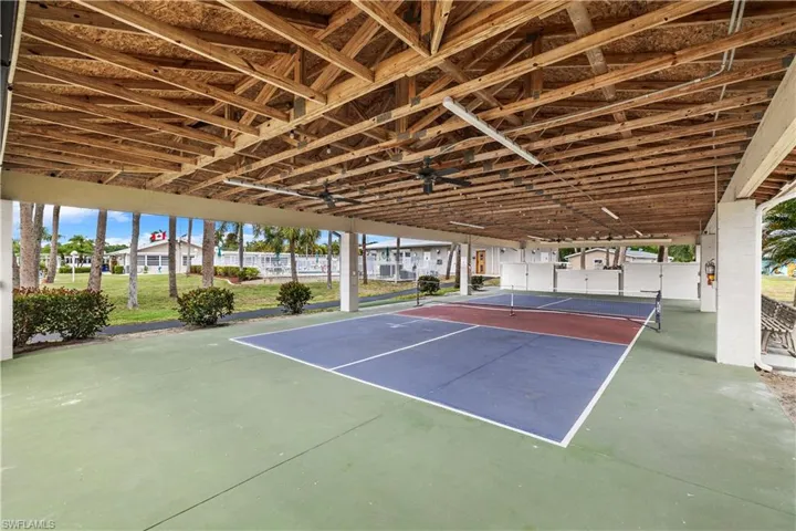 514  Blossom  CT, North Fort Myers, FL 33917