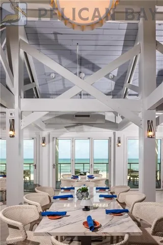 Sandbar Restaurant - Pelican Bay Amenity