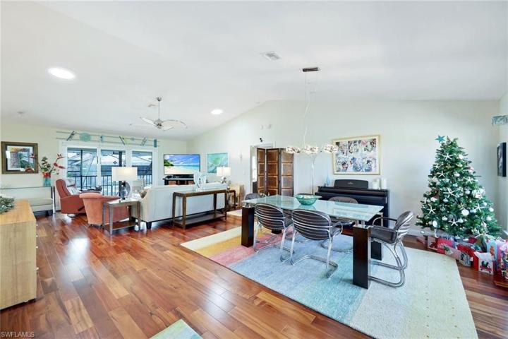 332  Flamingo  AVE, Naples, FL 34108