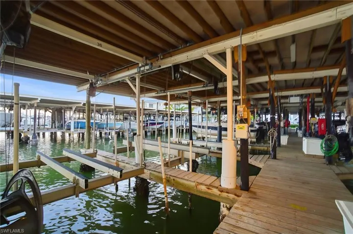 BOATER'S DELIGHT! Deeded dock spacewith the unit!