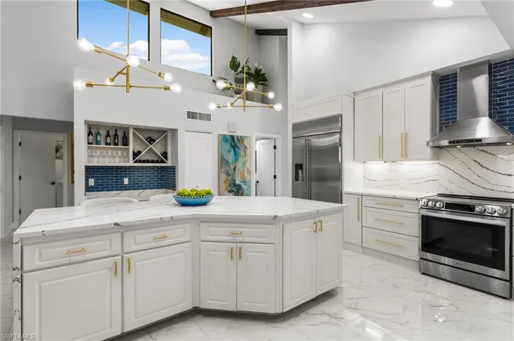Plenty of soft close cabinetry!
