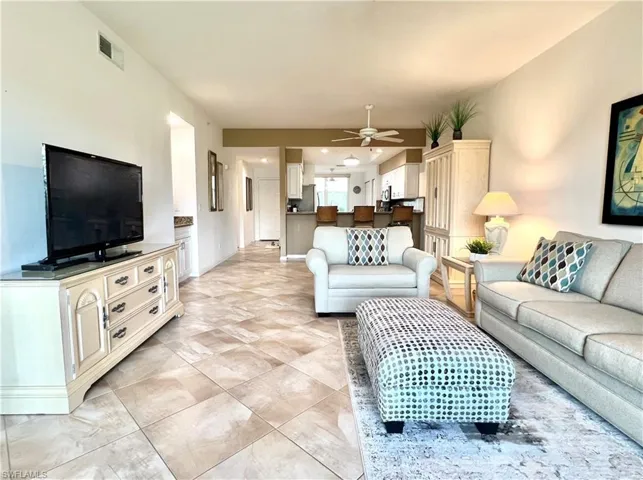 8580  Naples Heritage  DR, Naples, FL 34112