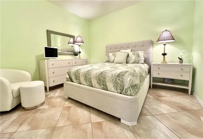 Guest Room w/ new high end furniture