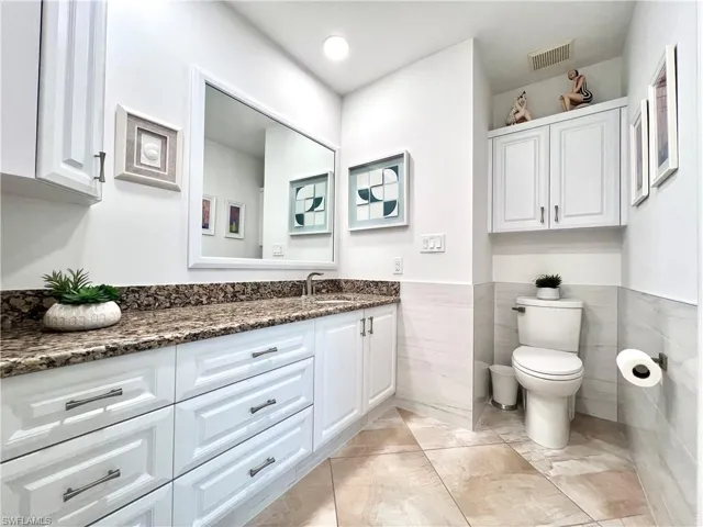 8580  Naples Heritage  DR, Naples, FL 34112