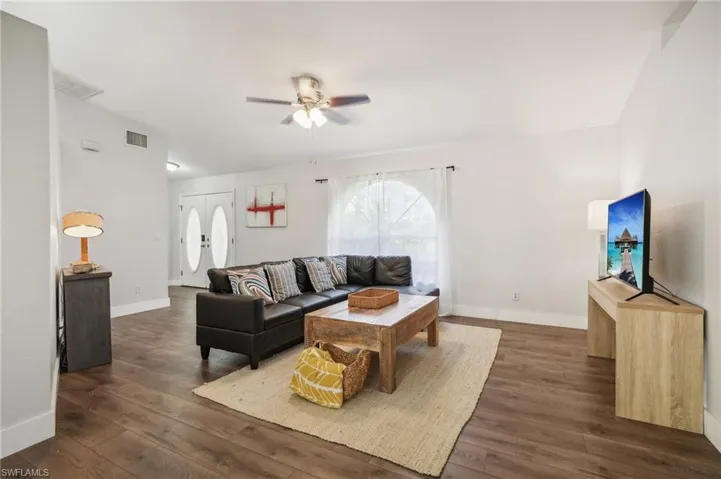227 SE 43rd  LN, Cape Coral, FL 33904