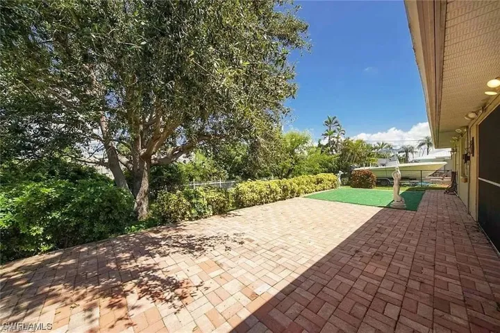227 SE 43rd  LN, Cape Coral, FL 33904