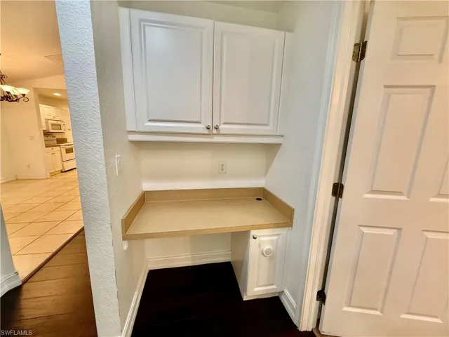 Built in desk area