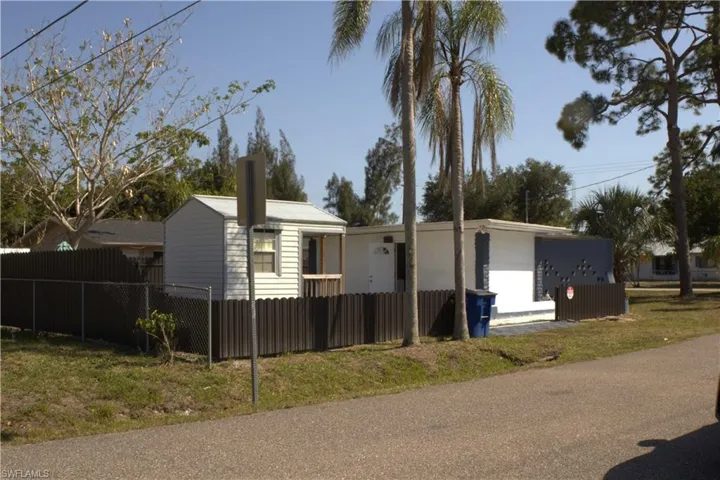 1338  Old Bridge  RD, North Fort Myers, FL 33917