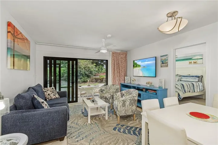 600  Neapolitan  WAY, Naples, FL 34103