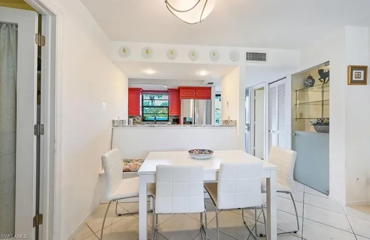 600  Neapolitan  WAY, Naples, FL 34103