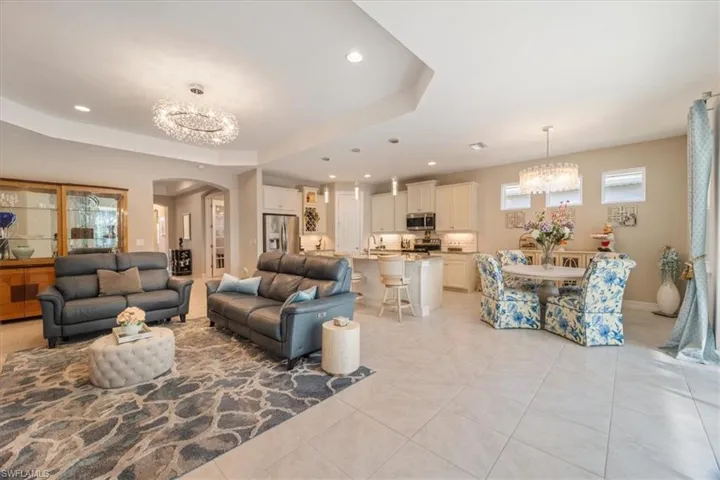 14554  Tropical  DR, Naples, FL 34114