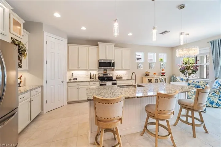 14554  Tropical  DR, Naples, FL 34114
