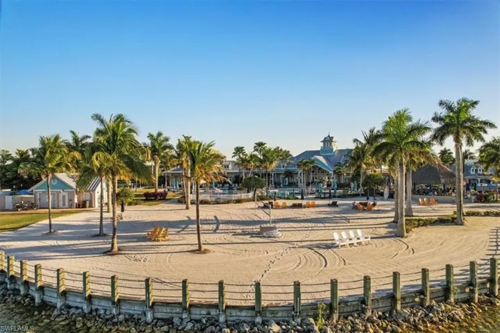 14554  Tropical  DR, Naples, FL 34114