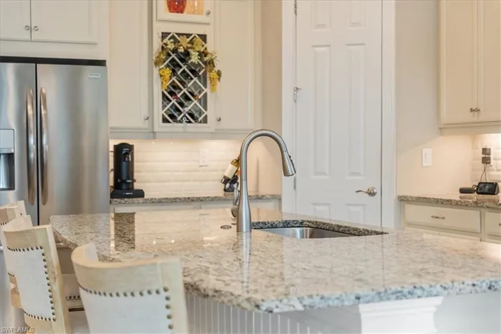 14554  Tropical  DR, Naples, FL 34114
