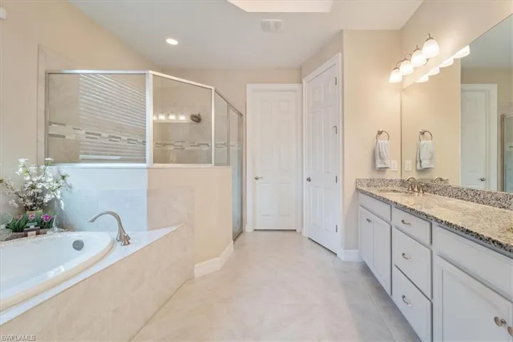 14554  Tropical  DR, Naples, FL 34114