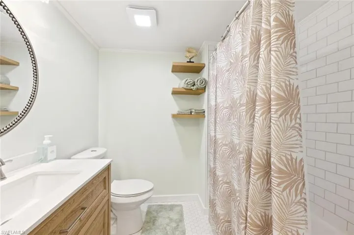 Upstairs bathroom #1