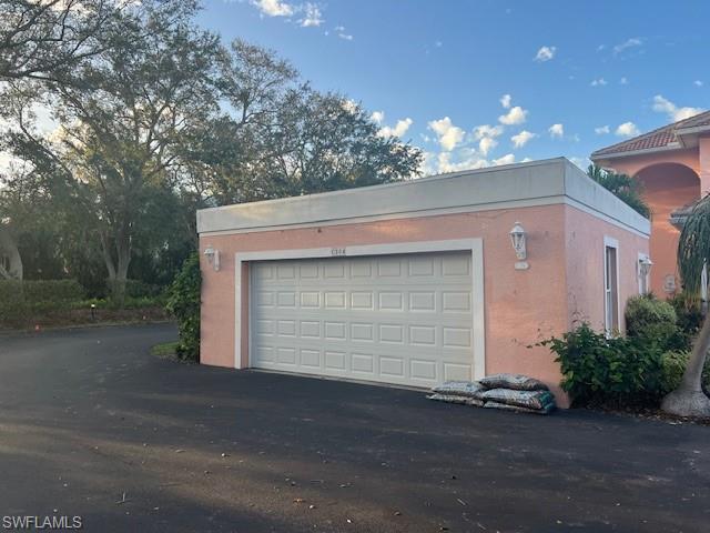 Detached 2 car garage