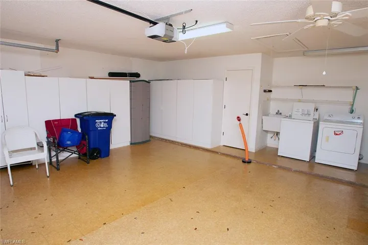 1298 Broadwater Dr, Fort Myers Fl 33919