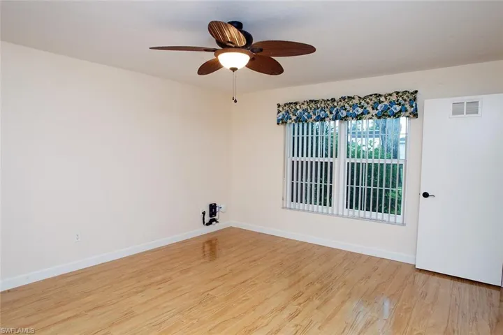 1298 Broadwater Dr, Fort Myers Fl 33919