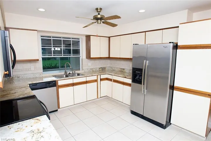 1298 Broadwater Dr, Fort Myers Fl 33919