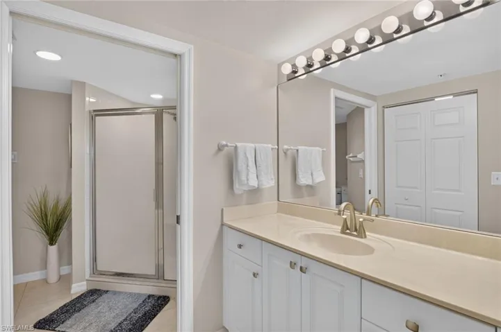 19870 Breckenridge Dr 303, Estero, Florida 33928