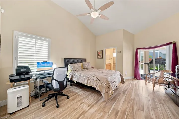 22178 Seashore Cir, Lee, Florida 33928