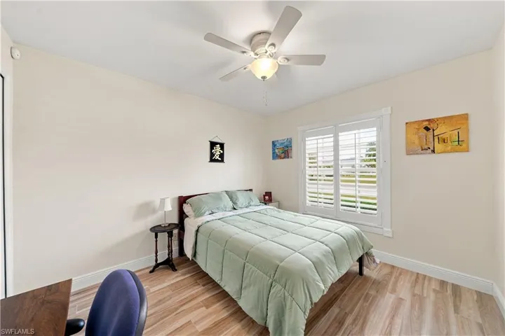 22178 Seashore Cir, Lee, Florida 33928
