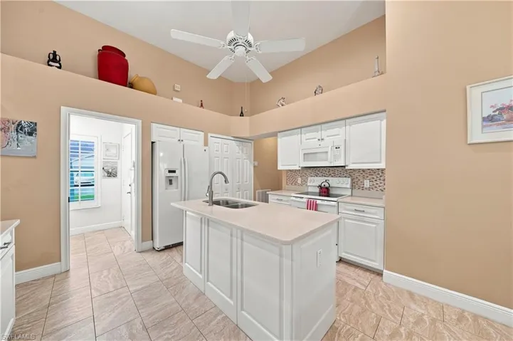 22178 Seashore Cir, Lee, Florida 33928