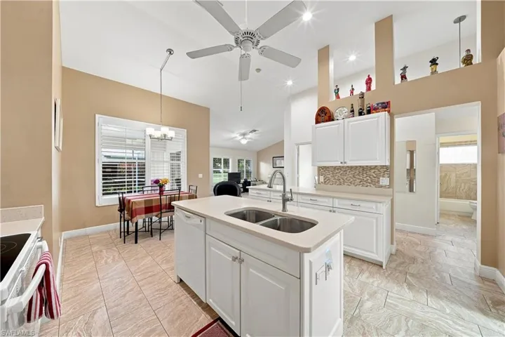 22178 Seashore Cir, Lee, Florida 33928
