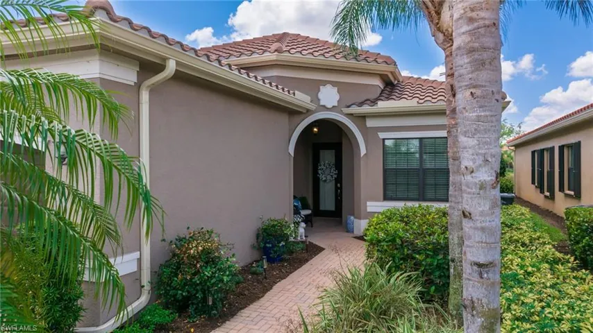 11643  Meadowrun  CIR, Fort Myers, FL 33913