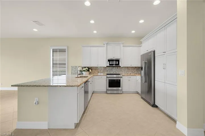 11643  Meadowrun  CIR, Fort Myers, FL 33913