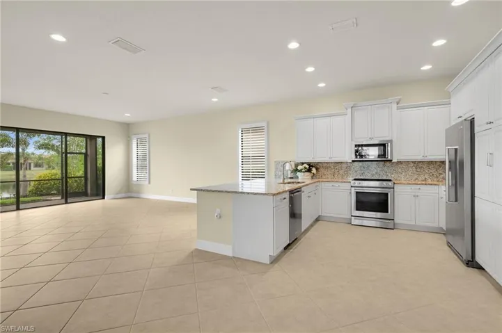 11643  Meadowrun  CIR, Fort Myers, FL 33913