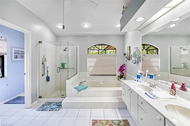 20612 Charing Cross Cir, Estero, Florida 33928