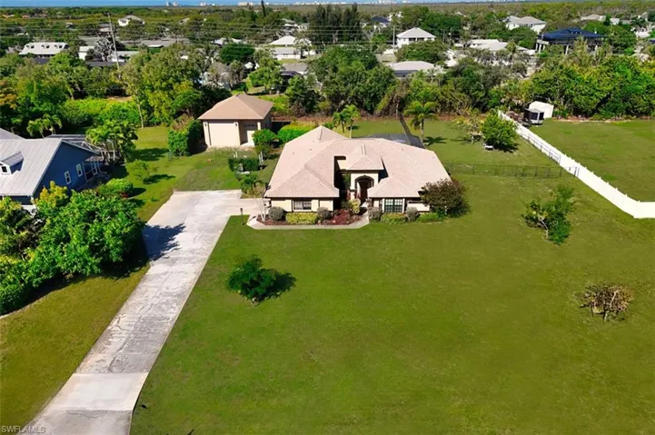 20612 Charing Cross Cir, Estero, Florida 33928