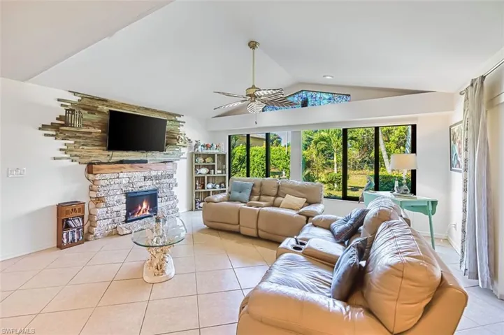 20612 Charing Cross Cir, Estero, Florida 33928