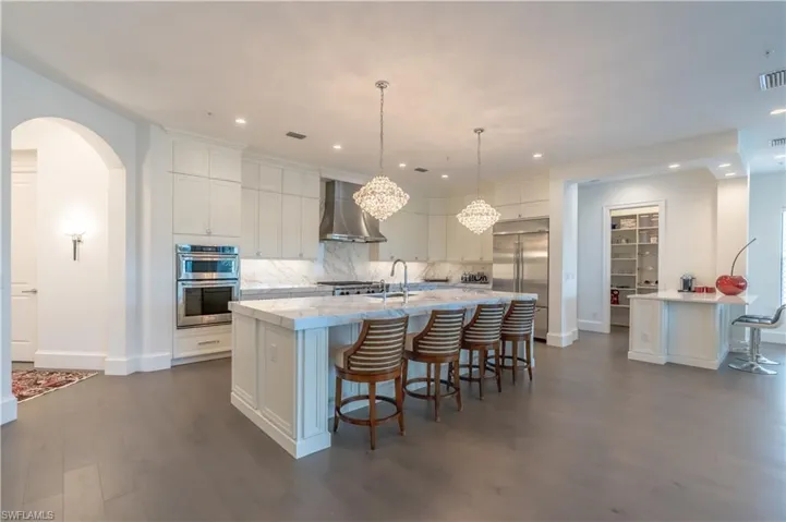 Porcelain counter tops and island