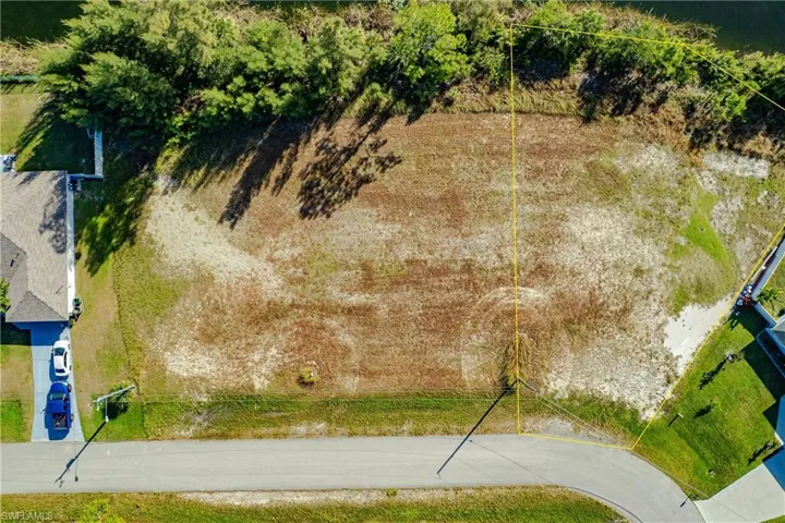 3301 Ne 15th Pl, Cape Coral, Florida 33909