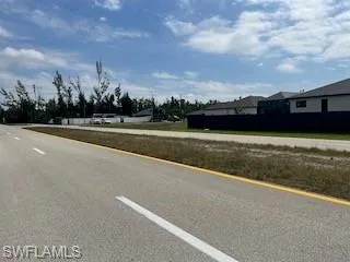 4239 Kismet PKY, CAPE CORAL FL 33993