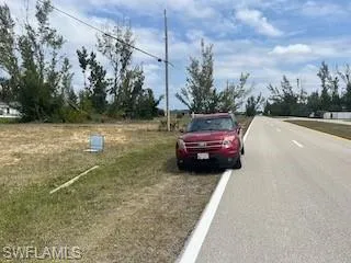 4239 Kismet PKY, CAPE CORAL FL 33993