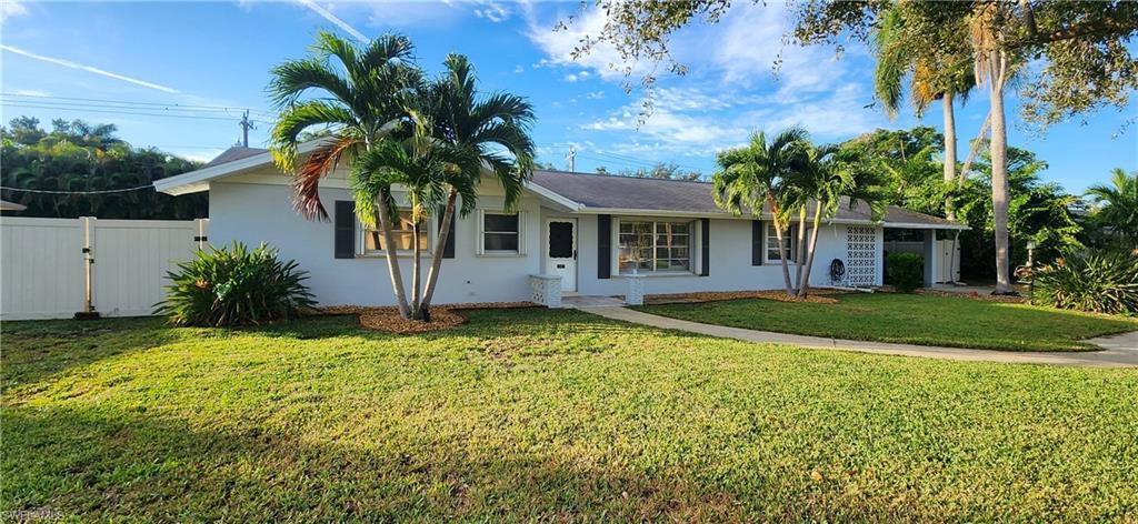 1280 Morningside DR, NAPLES FL 34103