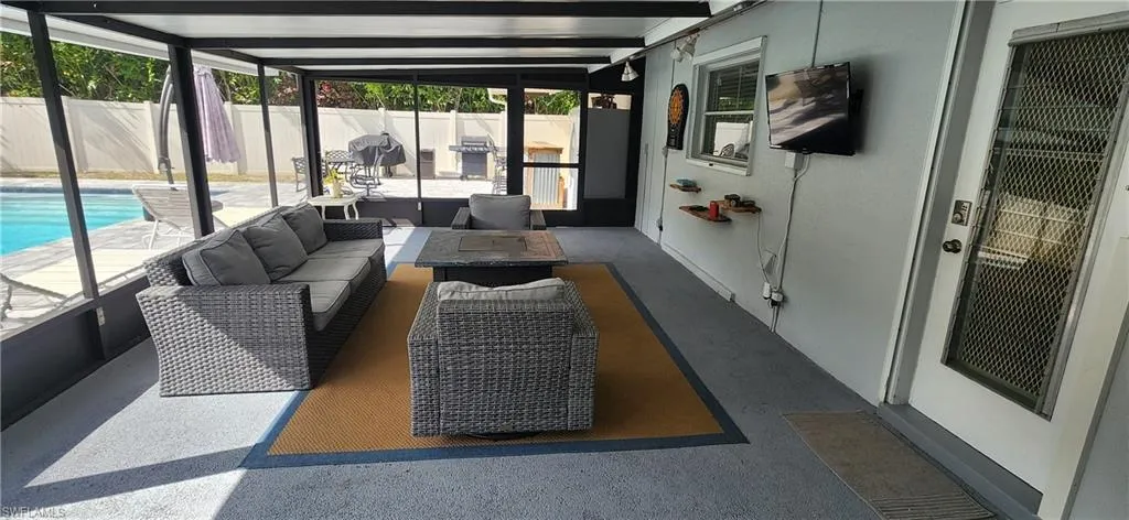 1280 Morningside DR, NAPLES FL 34103