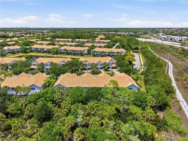 15583  Marcello  CIR, Naples, FL 34110