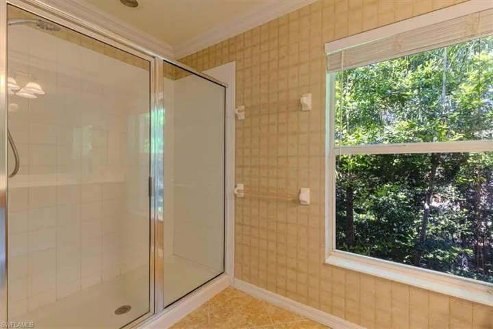 16173  Caldera  LN, Naples, FL 34110